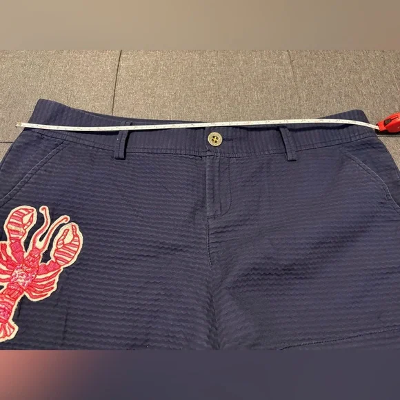 Lilly Pulitzer The Callahan Shorts Blue Beaded Embroidered Lobster Patch size 14 - Picture 11 of 12
